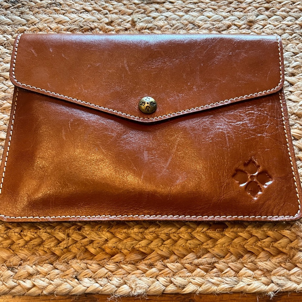 Patricia Nash envelope Clutch